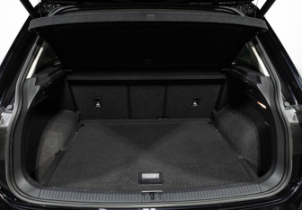 Подержанный автомобиль Volkswagen Tiguan 2018 года (23 фото)