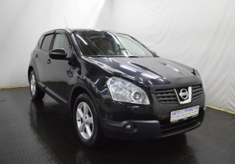 Подержанный автомобиль Nissan Qashqai+2 2008 года (3 фото)