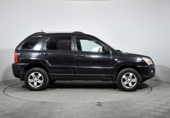 Подержанный автомобиль Kia Sportage 2009 года (4 фото)