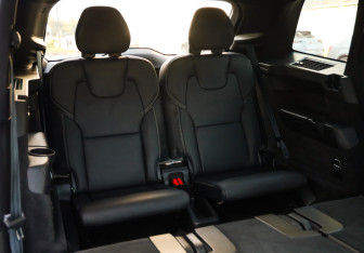 Подержанный автомобиль Volvo XC90 2019 года (35 фото)