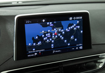 Подержанный автомобиль Peugeot 5008 Suv 2019 года (16 фото)