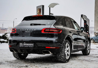 Подержанный автомобиль Porsche Macan 2016 года (7 фото)