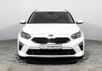 Подержанный автомобиль Kia Ceed Wagon 2019 года (2 фото)