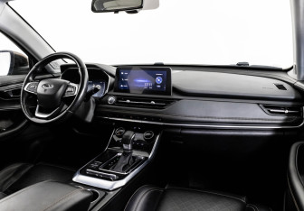 Подержанный автомобиль Chery Tiggo 8 2020 года (8 фото)