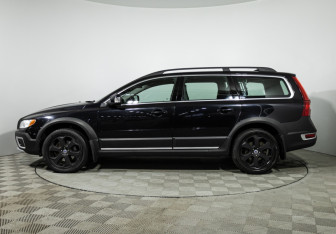 Подержанный автомобиль Volvo XC70 2011 года (8 фото)