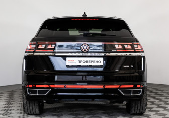 Подержанный автомобиль Volkswagen Teramont 2023 года (6 фото)