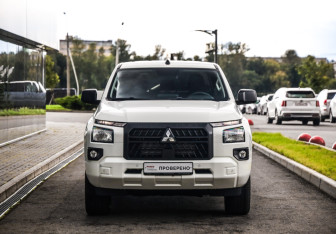 Подержанный автомобиль Mitsubishi L200 2025 года (4 фото)