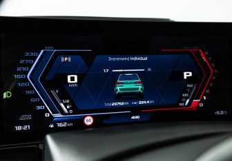 Подержанный автомобиль BMW X5 M 2024 года (12 фото)