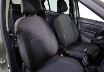 Подержанный автомобиль Renault Logan Sedan 2020 года (15 фото)