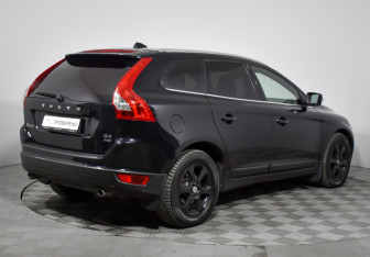 Подержанный автомобиль Volvo XC60 2012 года (5 фото)