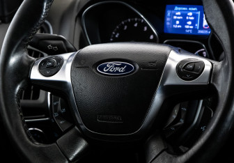 Подержанный автомобиль Ford Focus Wagon 2012 года (11 фото)