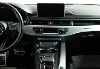 Подержанный автомобиль Audi A5 Coupe 2016 года (14 фото)