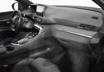 Подержанный автомобиль Peugeot 3008 2019 года (12 фото)