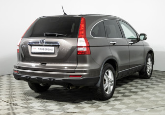 Подержанный автомобиль Honda CR-V 2012 года (5 фото)