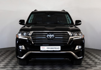 Подержанный автомобиль Toyota Land Cruiser Suv 2016 года (2 фото)