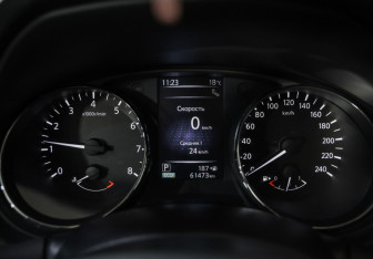 Подержанный автомобиль Nissan Qashqai 2014 года (13 фото)