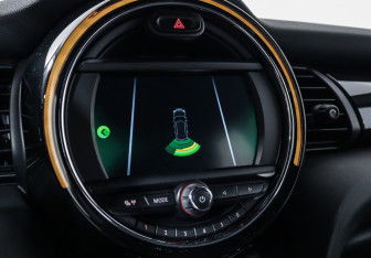 Подержанный автомобиль MINI Hatch 2019 года (14 фото)