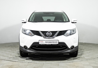 Подержанный автомобиль Nissan Qashqai 2018 года (2 фото)