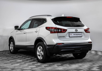 Подержанный автомобиль Nissan Qashqai 2020 года (7 фото)