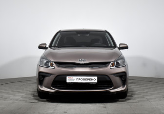 Подержанный автомобиль Kia Rio Sedan 2019 года (2 фото)