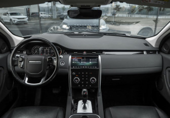 Подержанный автомобиль Land Rover Discovery Sport 2020 года (14 фото)