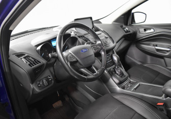 Подержанный автомобиль Ford Kuga 2017 года (9 фото)