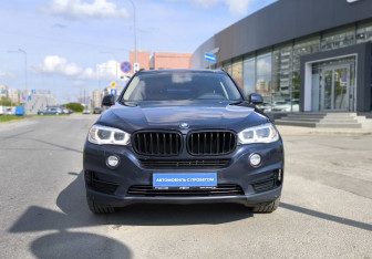 Подержанный автомобиль BMW X5 2014 года (2 фото)