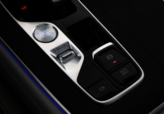 Подержанный автомобиль GAC GS8 2023 года (18 фото)