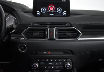 Подержанный автомобиль Mazda CX-5 2020 года (17 фото)