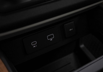 Подержанный автомобиль Land Rover Defender Suv 2021 года (23 фото)