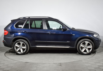 Подержанный автомобиль BMW X5 2007 года (4 фото)