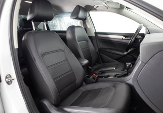 Подержанный автомобиль Volkswagen Passat Sedan 2020 года (19 фото)