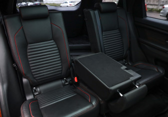 Подержанный автомобиль Land Rover Discovery Sport 2020 года (28 фото)