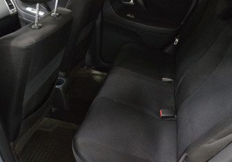 Подержанный автомобиль Suzuki Liana Sedan 2006 года (11 фото)