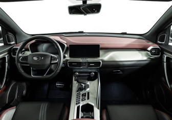 Подержанный автомобиль Geely Coolray 2023 года (13 фото)