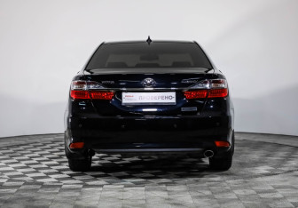 Подержанный автомобиль Toyota Camry Sedan 2016 года (6 фото)