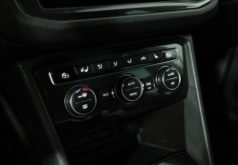 Подержанный автомобиль Volkswagen Tiguan 2019 года (21 фото)