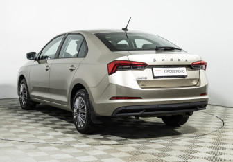 Подержанный автомобиль Skoda Rapid Liftback 2021 года (7 фото)