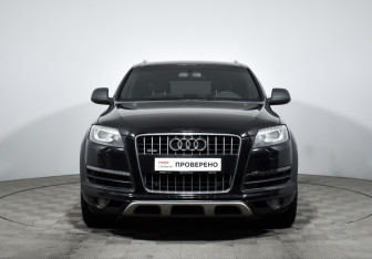 Подержанный автомобиль Audi Q7 2013 года (2 фото)