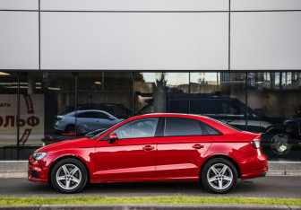 Подержанный автомобиль Audi A3 Sedan 2019 года (9 фото)