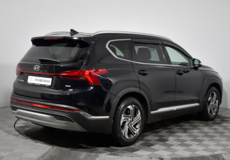 Подержанный автомобиль Hyundai Santa Fe 2021 года (5 фото)