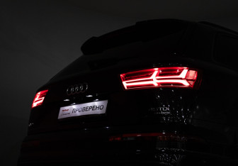 Подержанный автомобиль Audi Q7 2019 года (30 фото)