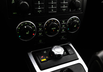 Подержанный автомобиль Land Rover Freelander 2010 года (15 фото)