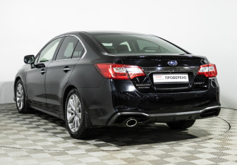 Подержанный автомобиль Subaru Legacy Sedan 2018 года (7 фото)