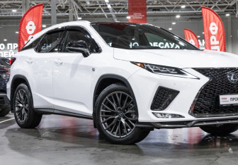 Подержанный автомобиль Lexus RX 2020 года (5 фото)
