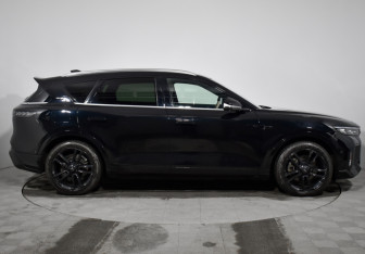 Подержанный автомобиль Voyah Free 2023 года (4 фото)