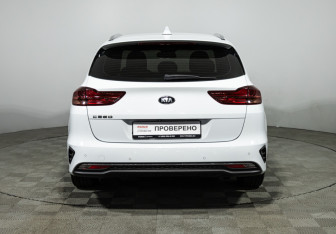 Подержанный автомобиль Kia Ceed Wagon 2019 года (6 фото)