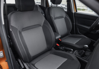 Подержанный автомобиль Renault Duster 2021 года (25 фото)