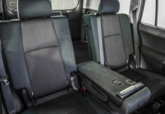 Подержанный автомобиль Toyota Land Cruiser Prado 2020 года (32 фото)