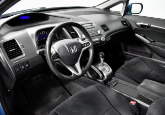 Подержанный автомобиль Honda Civic Sedan 2009 года (9 фото)